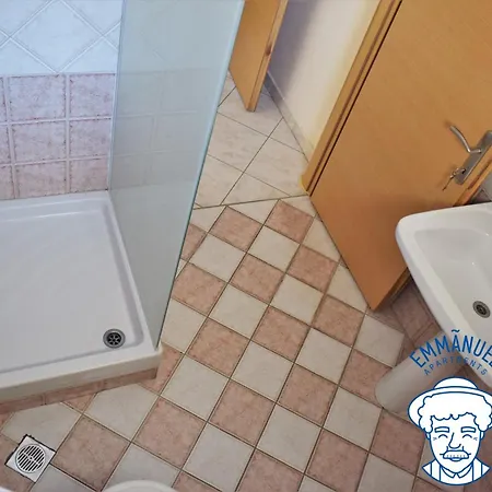 Emmanuel 公寓式酒店 3*