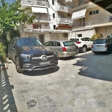 Emmanuel - Private Parking 3*